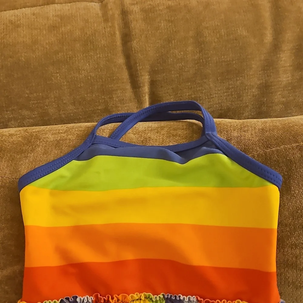 Swimsuit - Picture 2 of 4